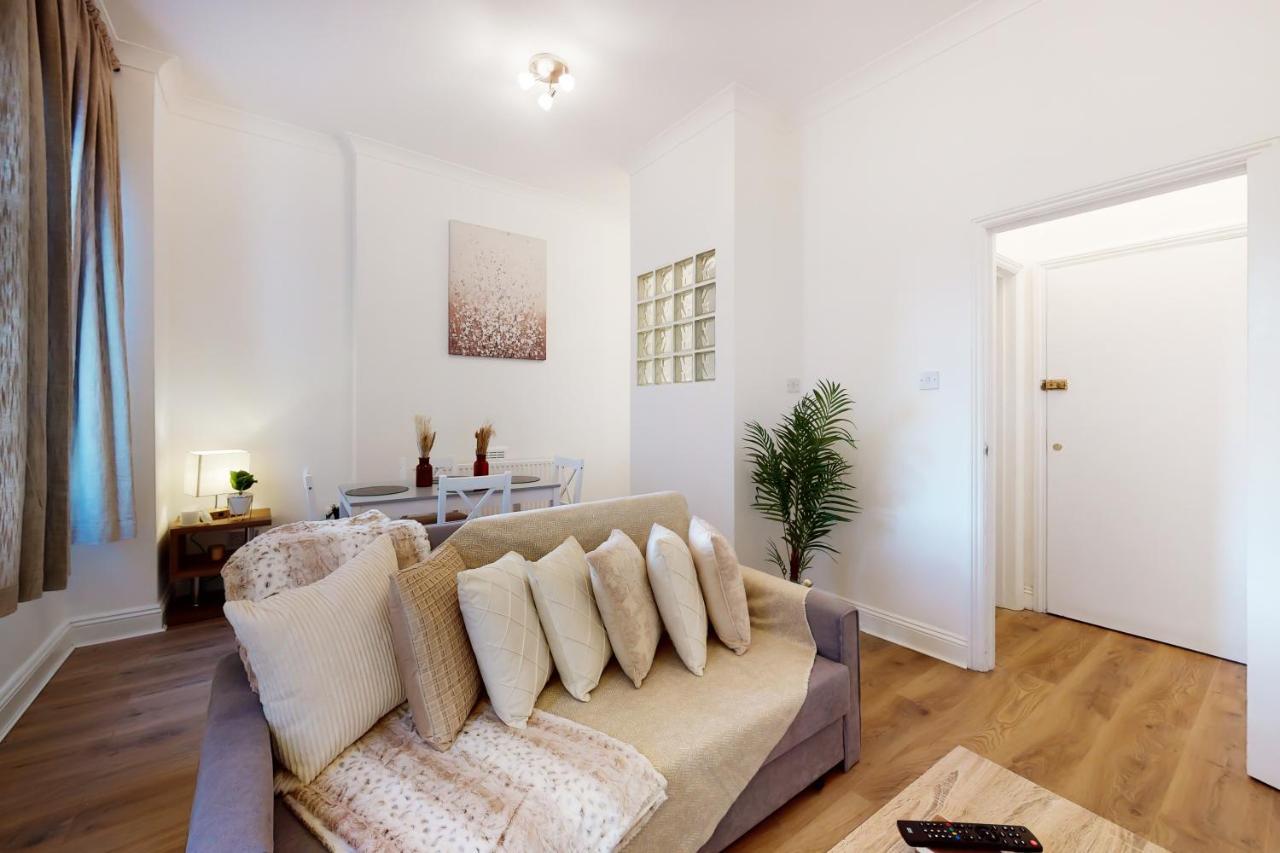 Park Lane Apartments Baker Street Londra Esterno foto