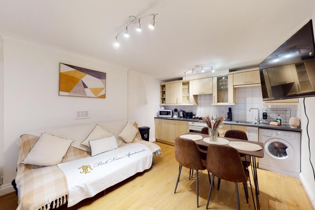 Park Lane Apartments Baker Street Londra Esterno foto